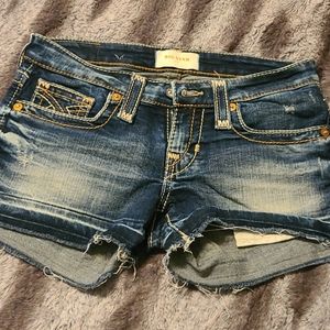 Low rise denim shorts